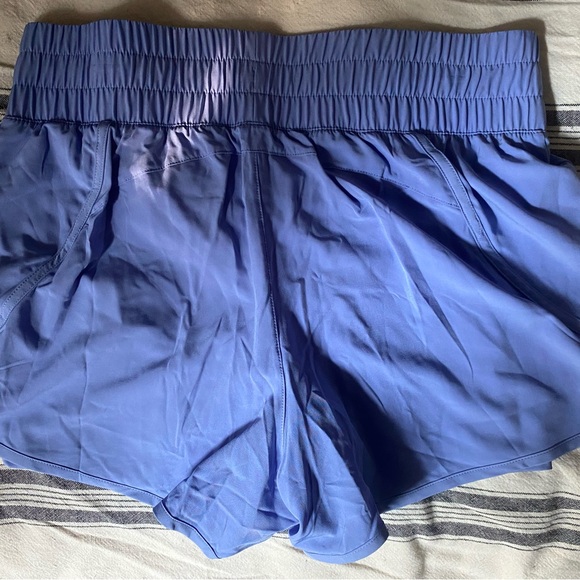 Large, running shorts - Picture 4 of 4